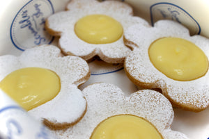 Mother's Day Shortbread Lemon Tart Daisies